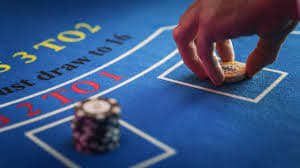 Filipino player placing a sports wager on sg77701 via mobile browser